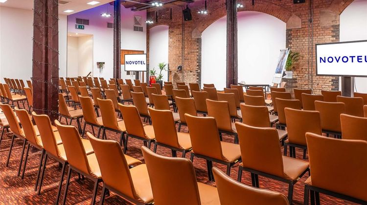 Novotel Cardiff Centre Meeting