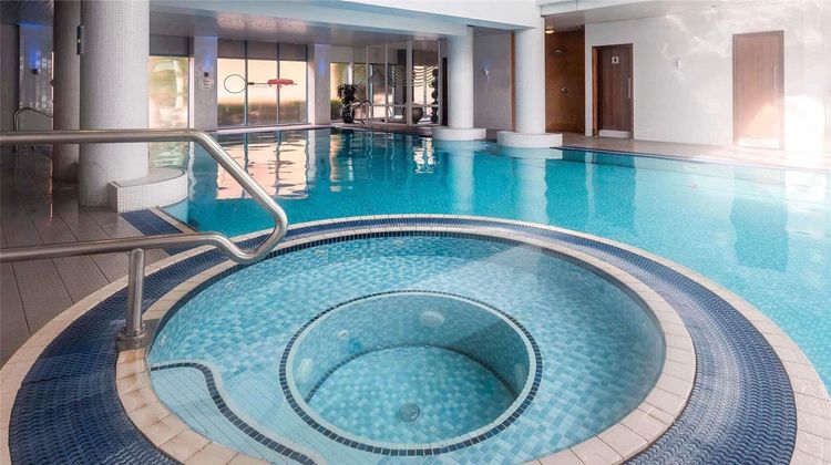 Novotel Cardiff Centre Pool