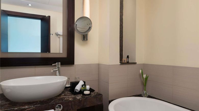 <b>Sofitel Al-Khobar the Corniche Room</b>. Images powered by <a href="https://iceportal.shijigroup.com/" title="IcePortal" target="_blank">IcePortal</a>.
