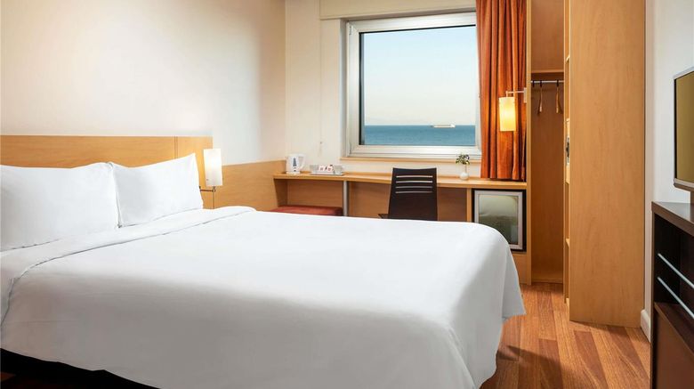 <b>Ibis Istanbul Room</b>. Images powered by <a href="https://iceportal.shijigroup.com/" title="IcePortal" target="_blank">IcePortal</a>.