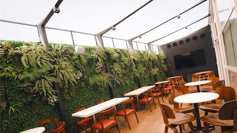 <b>Ibis Recife Restaurant</b>. Images powered by <a href="https://iceportal.shijigroup.com/" title="IcePortal" target="_blank">IcePortal</a>.