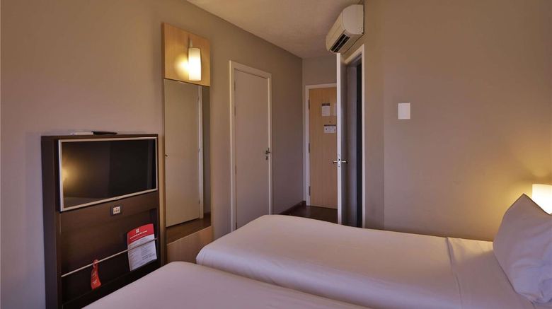 <b>Ibis Recife Room</b>. Images powered by <a href="https://iceportal.shijigroup.com/" title="IcePortal" target="_blank">IcePortal</a>.