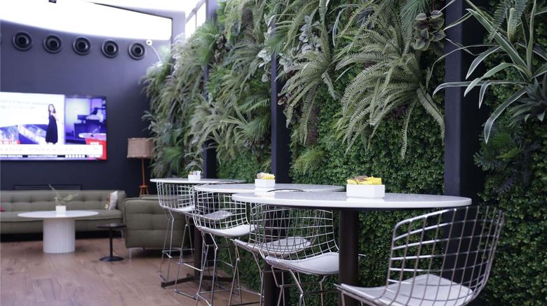 <b>Ibis Recife Restaurant</b>. Images powered by <a href="https://iceportal.shijigroup.com/" title="IcePortal" target="_blank">IcePortal</a>.