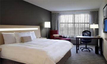 Novotel Montreal Aeroport