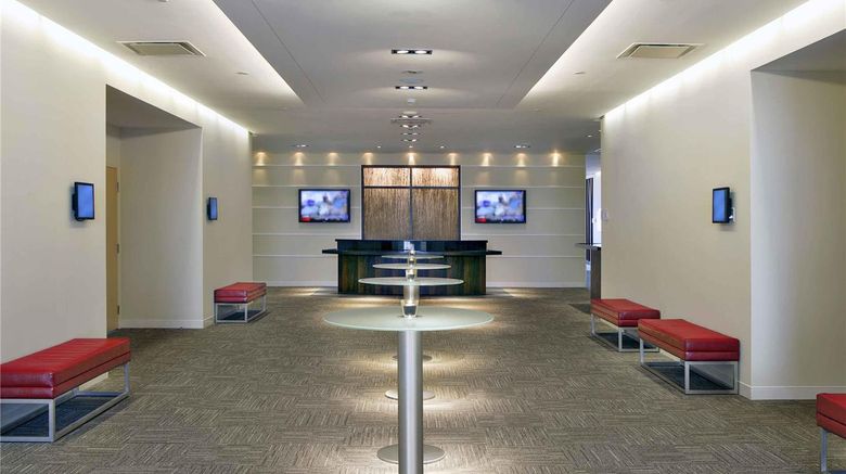 <b>Novotel Montreal Aeroport Meeting</b>. Images powered by <a href="https://iceportal.shijigroup.com/" title="IcePortal" target="_blank">IcePortal</a>.