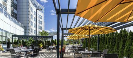 Novotel Montreal Aeroport Exterior