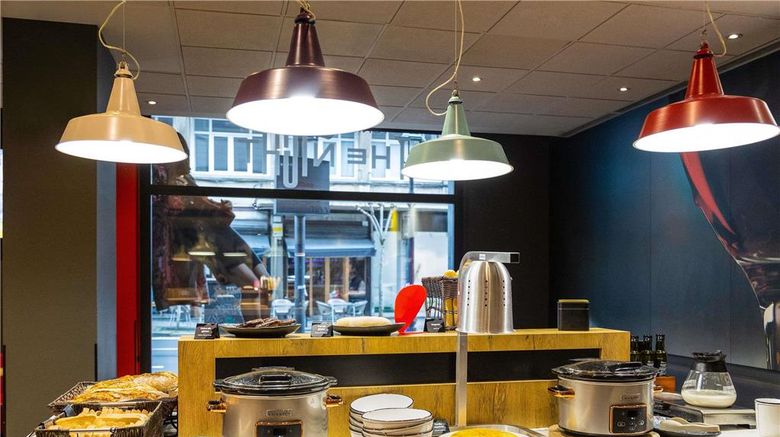 <b>Ibis Bilbao Centro Restaurant</b>. Images powered by <a href="https://iceportal.shijigroup.com/" title="IcePortal" target="_blank">IcePortal</a>.