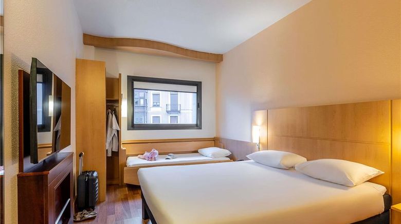 <b>Ibis Bilbao Centro Room</b>. Images powered by <a href="https://iceportal.shijigroup.com/" title="IcePortal" target="_blank">IcePortal</a>.