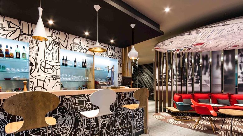 <b>Ibis Bilbao Centro Exterior</b>. Images powered by <a href="https://iceportal.shijigroup.com/" title="IcePortal" target="_blank">IcePortal</a>.