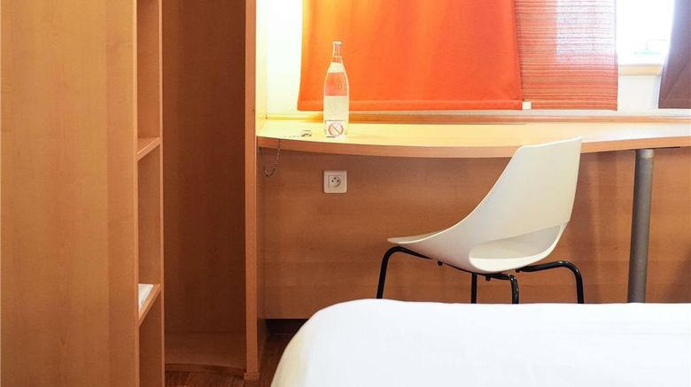 <b>Ibis Tunis Room</b>. Images powered by <a href="https://iceportal.shijigroup.com/" title="IcePortal" target="_blank">IcePortal</a>.