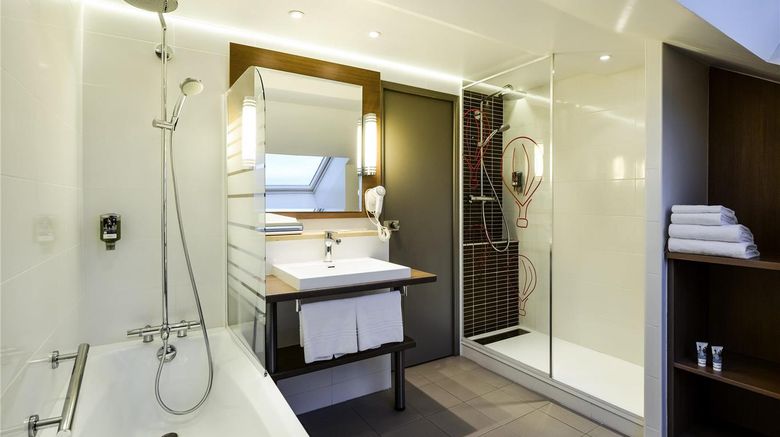 <b>Mercure Vienne Sud Chanas Room</b>. Images powered by <a href="https://iceportal.shijigroup.com/" title="IcePortal" target="_blank">IcePortal</a>.