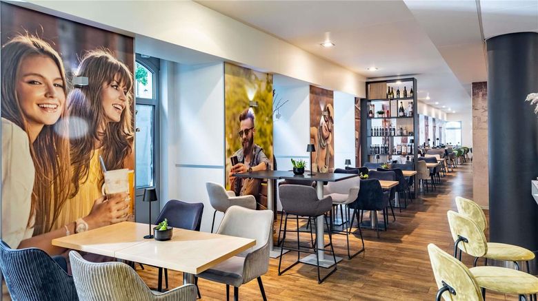 <b>Novotel Wien City Restaurant</b>. Images powered by <a href="https://iceportal.shijigroup.com/" title="IcePortal" target="_blank">IcePortal</a>.