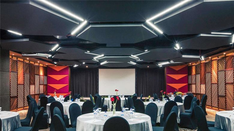 <b>Mercure Surabaya Meeting</b>. Images powered by <a href="https://iceportal.shijigroup.com/" title="IcePortal" target="_blank">IcePortal</a>.