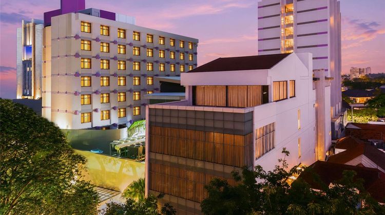 Mercure Surabaya Exterior