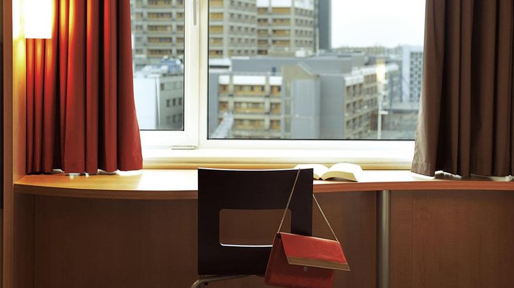 Ibis Sharq Room