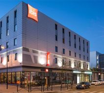 Ibis Bordeaux Bastide Exterior