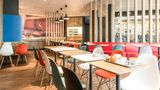 Ibis Bordeaux Bastide Exterior