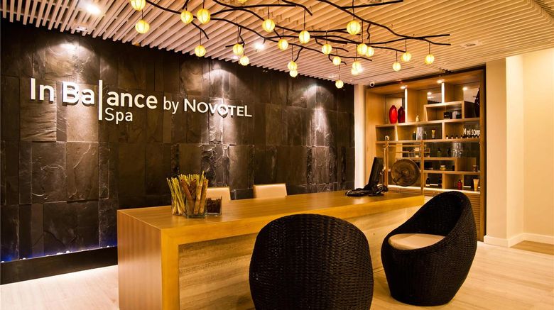 <b>Hotel Novotel Ha Long Bay Spa</b>. Images powered by <a href="https://iceportal.shijigroup.com/" title="IcePortal" target="_blank">IcePortal</a>.
