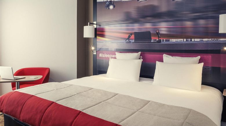 <b>Mercure Paris Boulogne Hotel Room</b>. Images powered by <a href="https://iceportal.shijigroup.com/" title="IcePortal" target="_blank">IcePortal</a>.