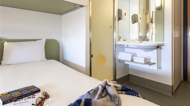 <b>Ibis Budget Antwerpen Central Station Room</b>. Images powered by <a href="https://iceportal.shijigroup.com/" title="IcePortal" target="_blank">IcePortal</a>.