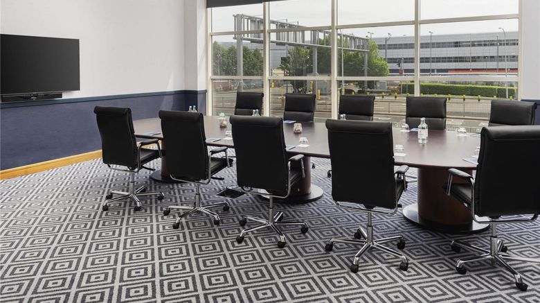 <b>Sofitel London Gatwick Hotel Meeting</b>. Images powered by <a href="https://iceportal.shijigroup.com/" title="IcePortal" target="_blank">IcePortal</a>.