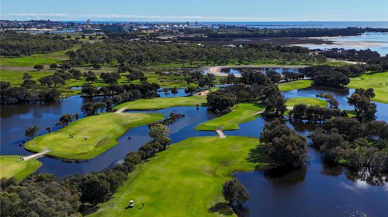 <b>Mercure Bunbury Sanctuary Golf Resort Golf</b>. Images powered by <a href="https://iceportal.shijigroup.com/" title="IcePortal" target="_blank">IcePortal</a>.