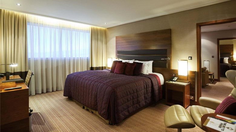 <b>Sofitel London Heathrow T5 Suite</b>. Images powered by <a href="https://iceportal.shijigroup.com/" title="IcePortal" target="_blank">IcePortal</a>.