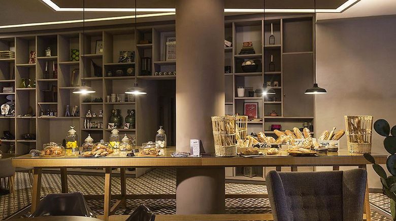 <b>Suite Novotel Marrakech Restaurant</b>. Images powered by <a href="https://iceportal.shijigroup.com/" title="IcePortal" target="_blank">IcePortal</a>.