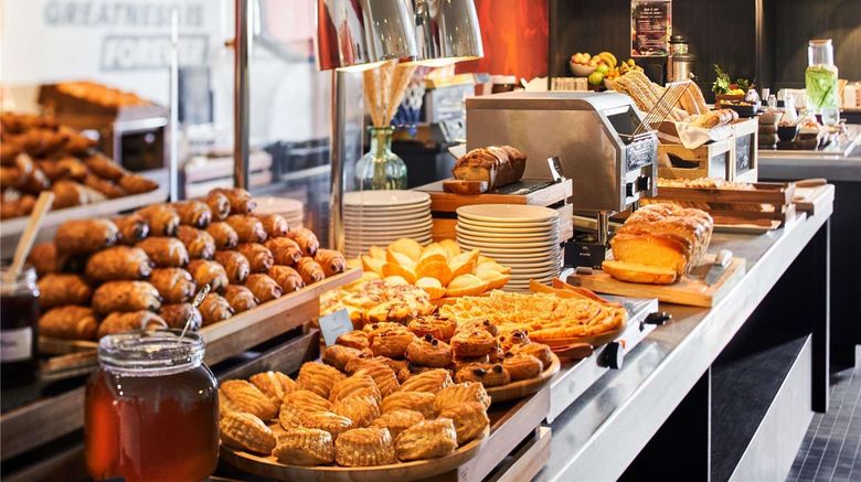 <b>Mercure Paris Boulogne Aparthotel Restaurant</b>. Images powered by <a href="https://iceportal.shijigroup.com/" title="IcePortal" target="_blank">IcePortal</a>.