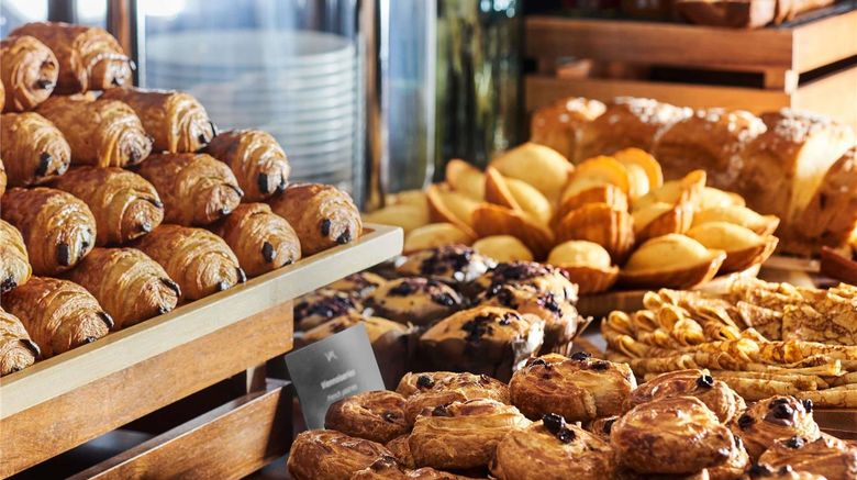 <b>Mercure Paris Boulogne Aparthotel Restaurant</b>. Images powered by <a href="https://iceportal.shijigroup.com/" title="IcePortal" target="_blank">IcePortal</a>.