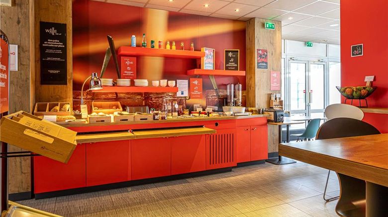 <b>Hotel Ibis Paris Boulogne Billancourt Exterior</b>. Images powered by <a href="https://iceportal.shijigroup.com/" title="IcePortal" target="_blank">IcePortal</a>.