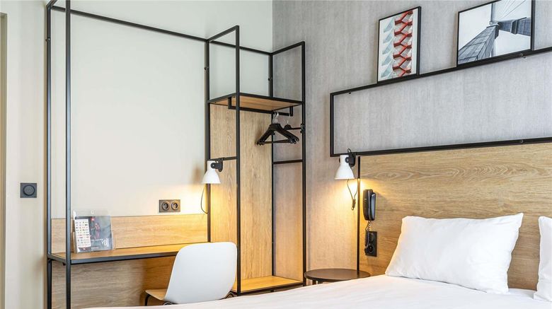 <b>Hotel Ibis Paris Boulogne Billancourt Exterior</b>. Images powered by <a href="https://iceportal.shijigroup.com/" title="IcePortal" target="_blank">IcePortal</a>.