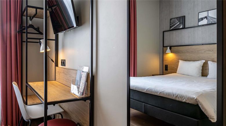 <b>Hotel Ibis Paris Boulogne Billancourt Room</b>. Images powered by <a href="https://iceportal.shijigroup.com/" title="IcePortal" target="_blank">IcePortal</a>.