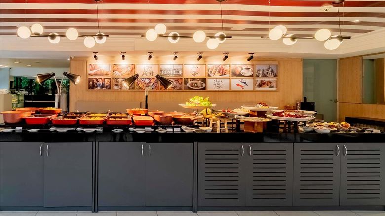 <b>Mercure Sao Paulo Pamplona Restaurant</b>. Images powered by <a href="https://iceportal.shijigroup.com/" title="IcePortal" target="_blank">IcePortal</a>.