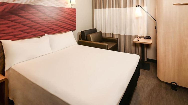 Ibis Campo Grande Room