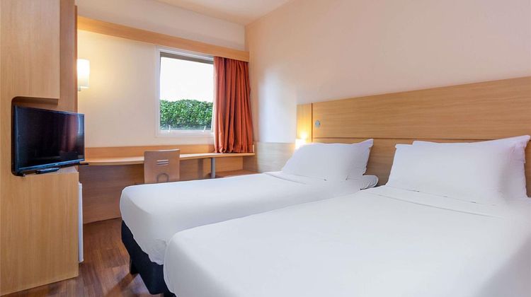 Ibis Campo Grande Room