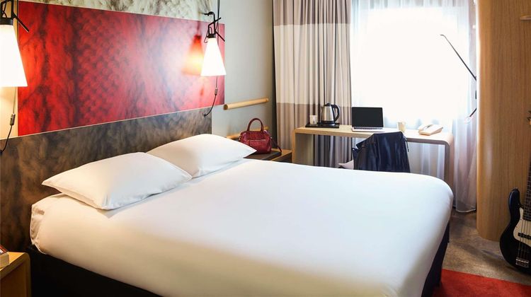 Ibis Birmingham Airport Hotel Room