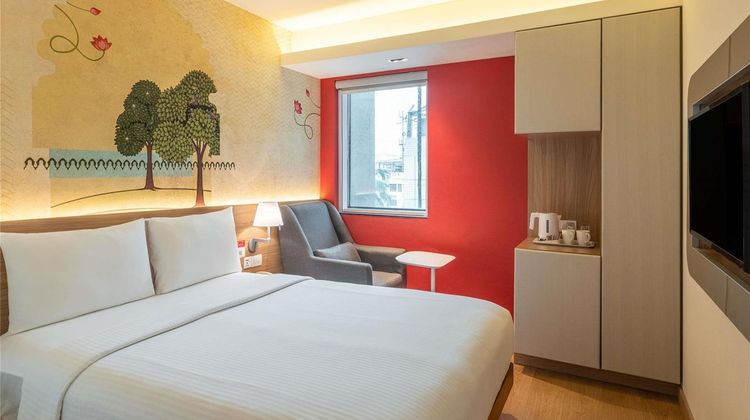 Ibis Mumbai Airport Suite