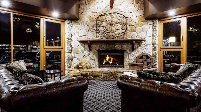 <b>The Sebel Pinnacle Valley Restaurant</b>. Images powered by <a href="https://iceportal.shijigroup.com/" title="IcePortal" target="_blank">IcePortal</a>.