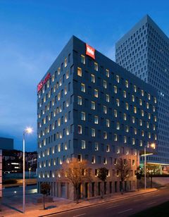 Ibis Barcelona Santa Coloma