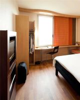 Ibis Barcelona Santa Coloma