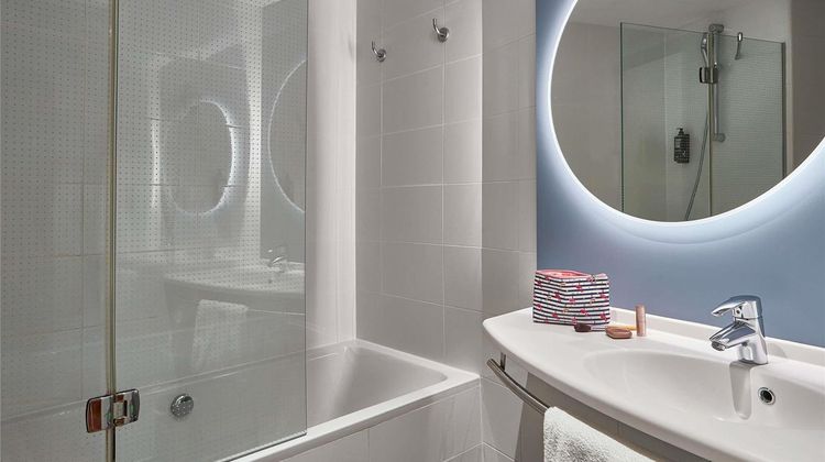 Ibis Barcelona Santa Coloma Room