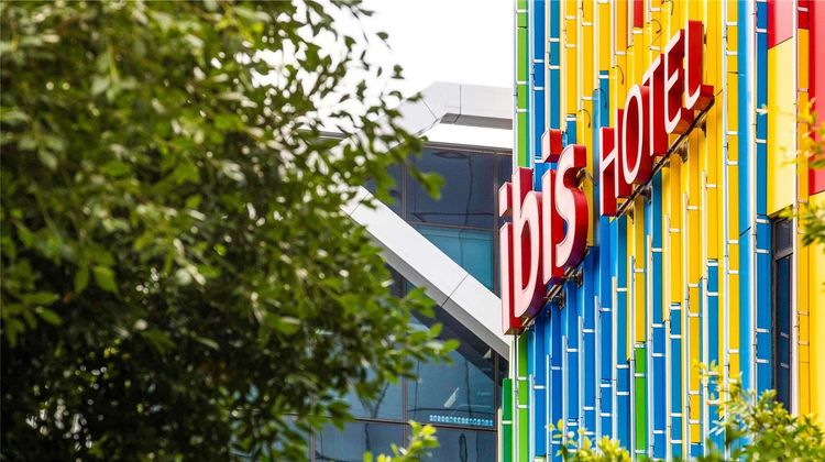 Ibis Sydney Barangaroo Exterior