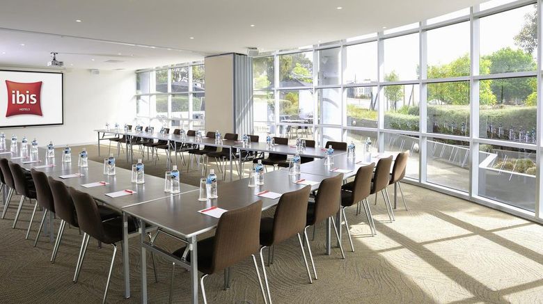 <b>Hotel Ibis Glen Waverley Meeting</b>. Images powered by <a href="https://iceportal.shijigroup.com/" title="IcePortal" target="_blank">IcePortal</a>.