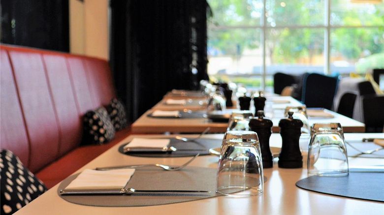 <b>Hotel Ibis Glen Waverley Restaurant</b>. Images powered by <a href="https://iceportal.shijigroup.com/" title="IcePortal" target="_blank">IcePortal</a>.