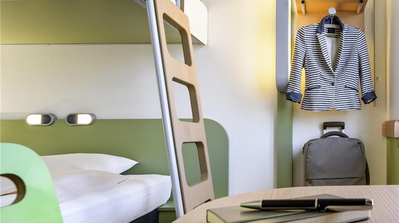 <b>Ibis Budget Portsmouth Room</b>. Images powered by <a href="https://iceportal.shijigroup.com/" title="IcePortal" target="_blank">IcePortal</a>.