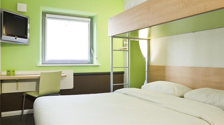 <b>Ibis Budget Portsmouth Room</b>. Images powered by <a href="https://iceportal.shijigroup.com/" title="IcePortal" target="_blank">IcePortal</a>.
