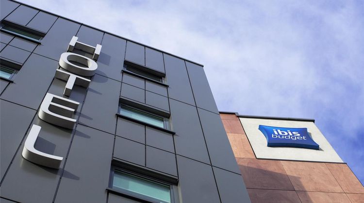 Ibis Budget London Hounslow Exterior