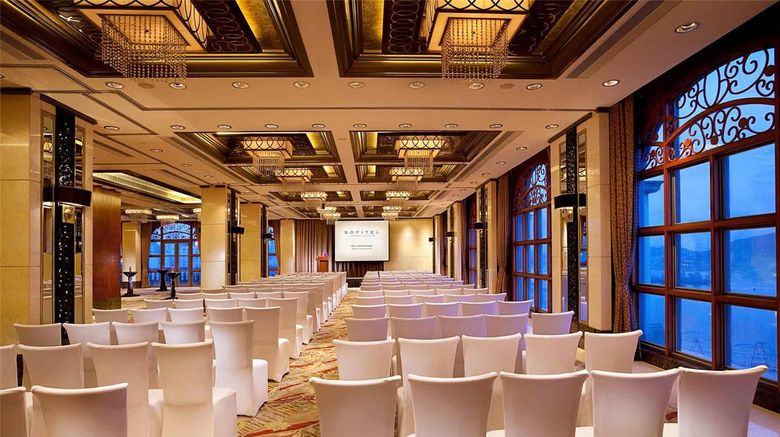 <b>Sofitel Macau at Ponte 16 Meeting</b>. Images powered by <a href="https://iceportal.shijigroup.com/" title="IcePortal" target="_blank">IcePortal</a>.