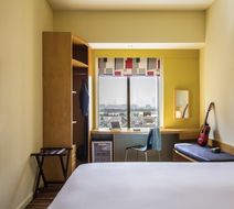 Ibis Deira Creekside Dubai Room